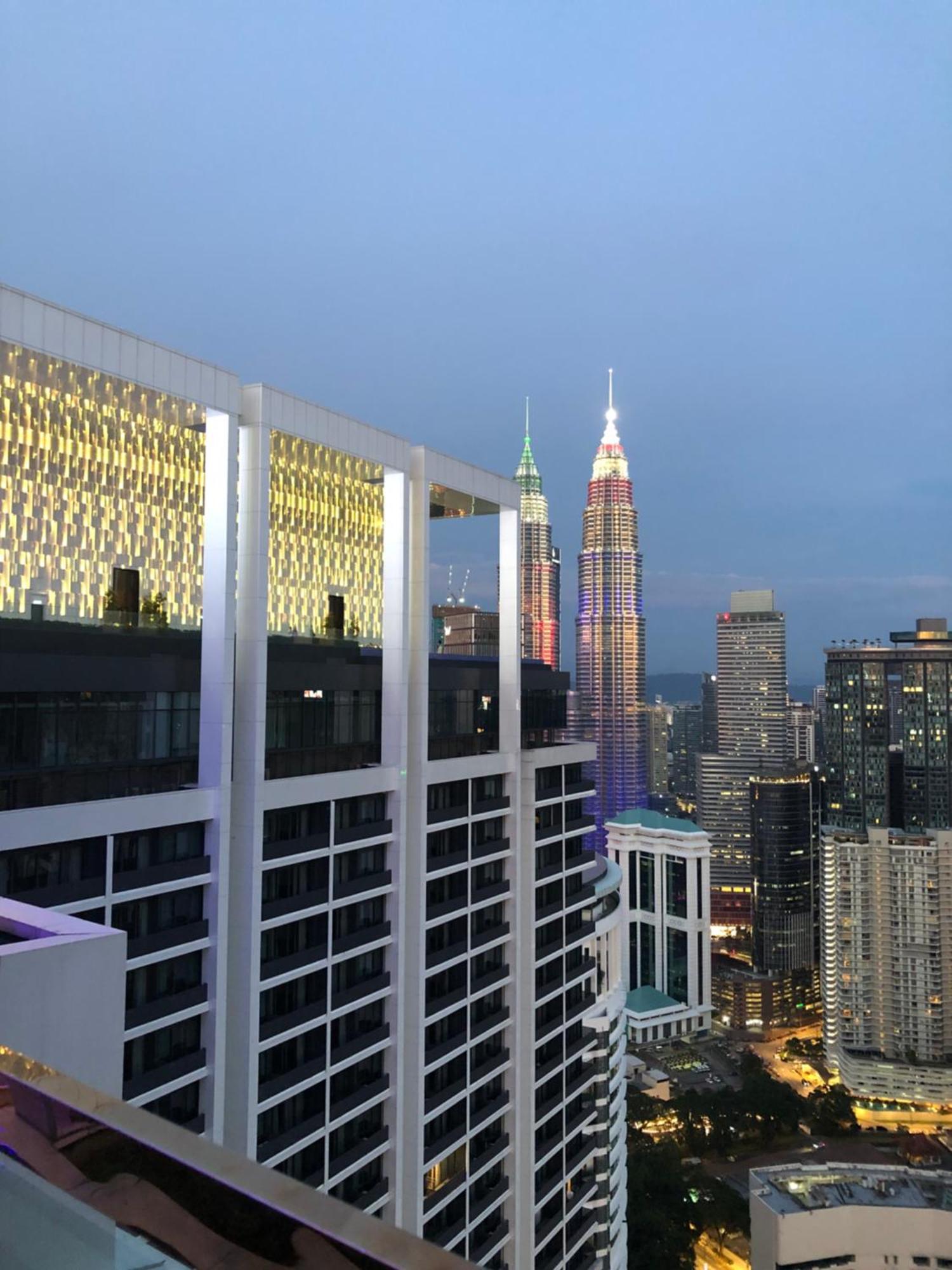 Platinum Klcc Pool View Apartment Kuala Lumpur Exterior photo